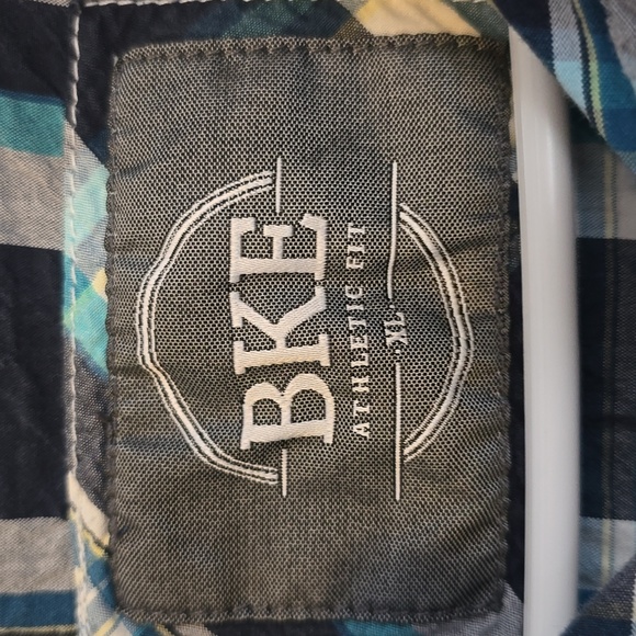 BKE - Picture 2 of 4